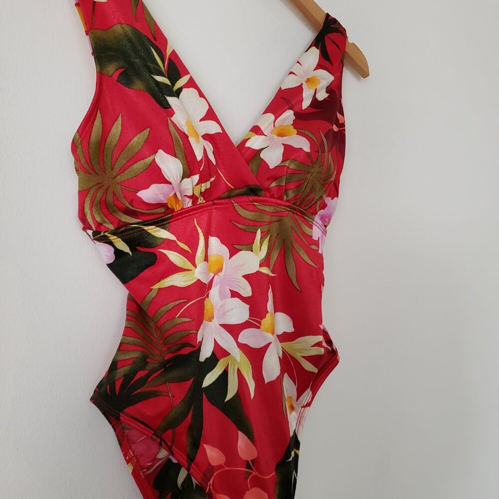Longitude Swim Suit Size 8 One Piece Red Floral - Picture 3 of 9